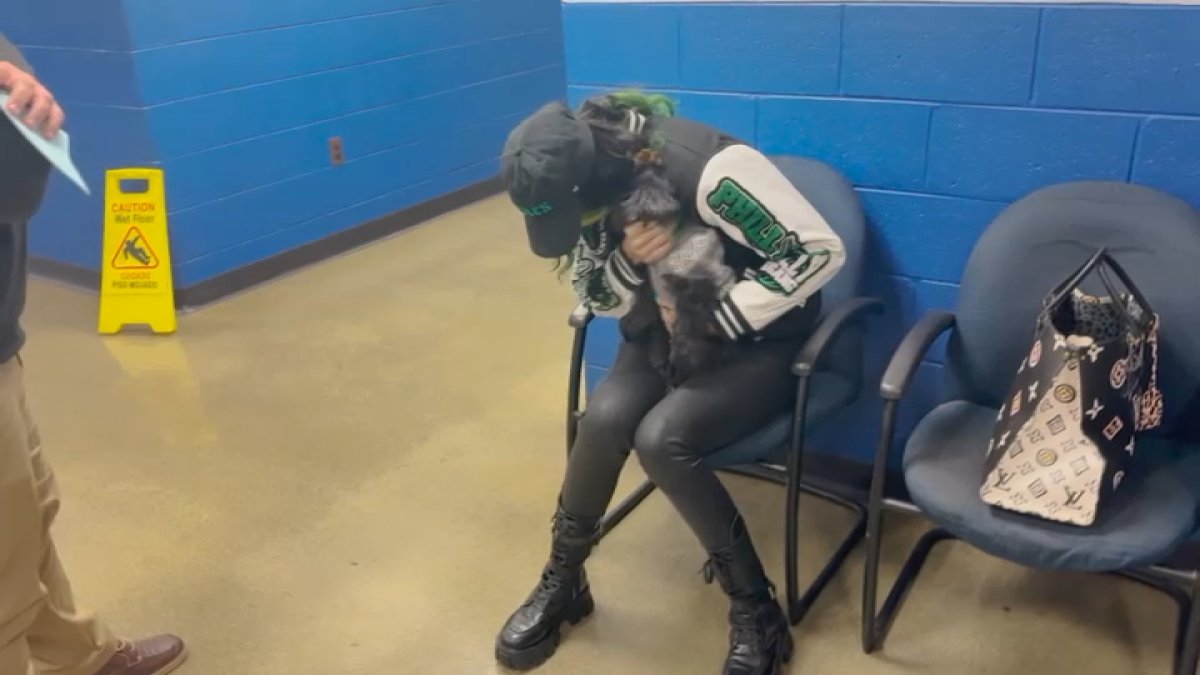 Mom of Eagles player Kelee Ringo reunites with stolen dog – NBC10 Philadelphia